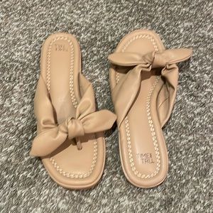 Time and Tru size 9, beige knot sandals